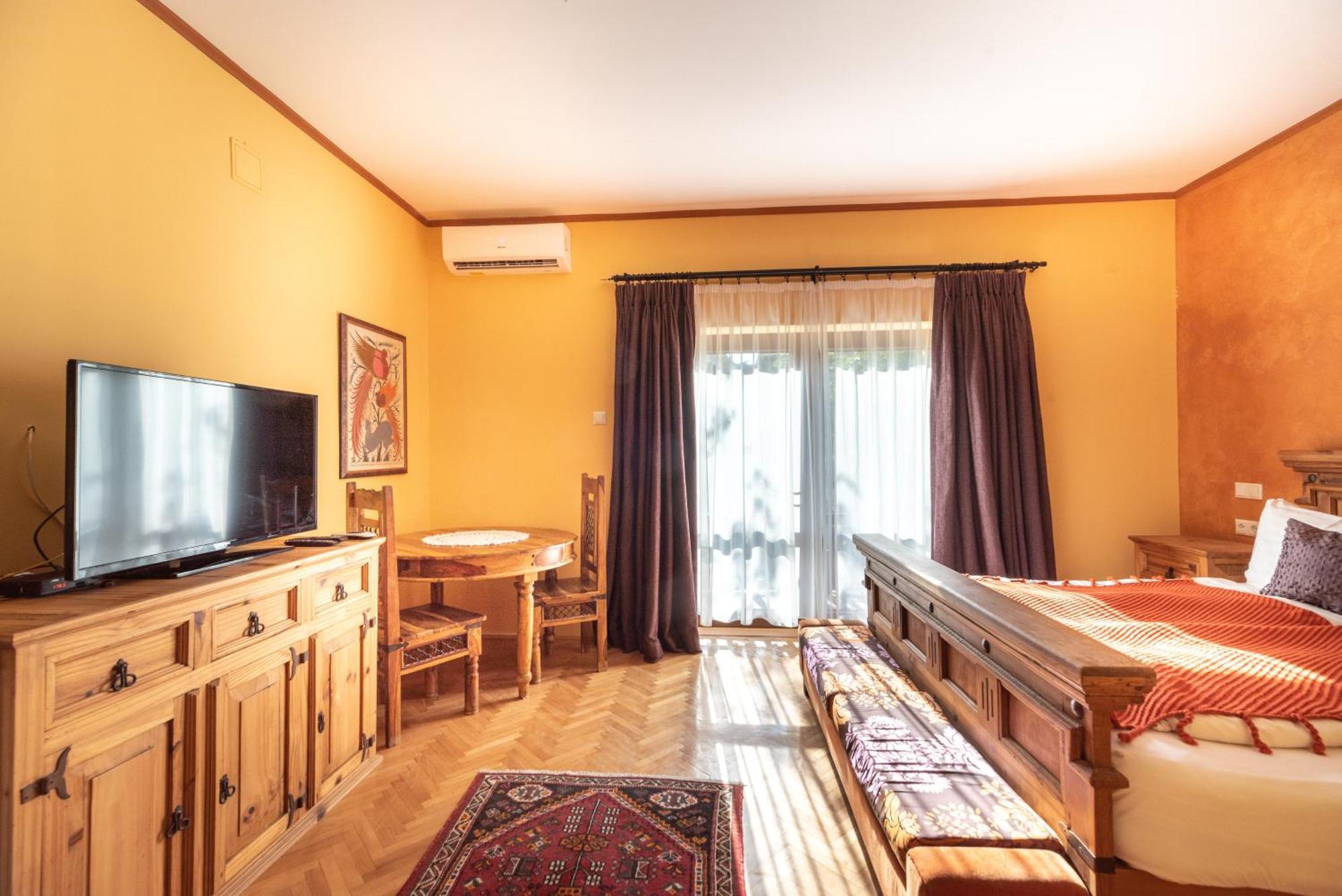 Corona Villa Hévíz Quarto foto